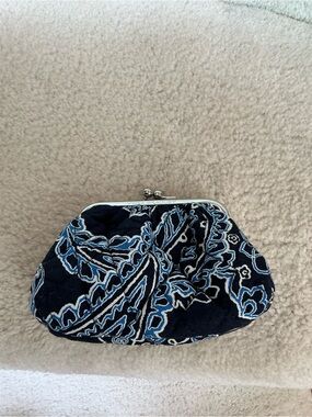 VERA BRADLEY NAVY BLUE & WHITE COIN COSMETIC THREE SECTION,CASE